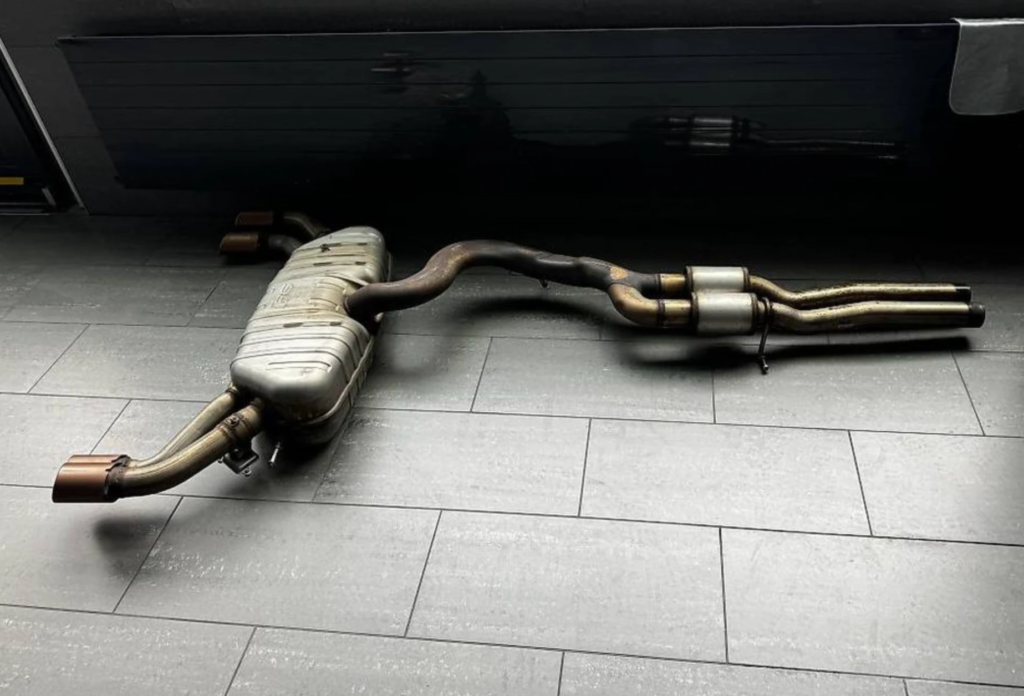 Які чинники формують вартість вихлопної системи для авто?